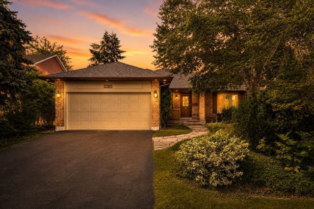 2285 Dunedin Rd. Oakville On L6j 5v4