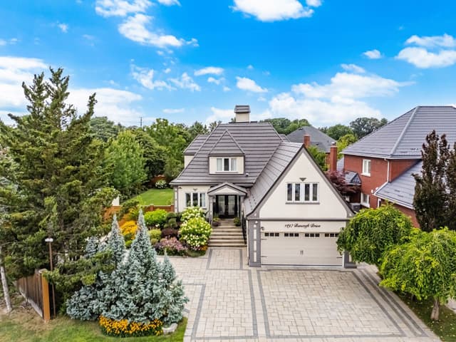 1497 Bancroft Dr. Mississauga On L5v 1m3