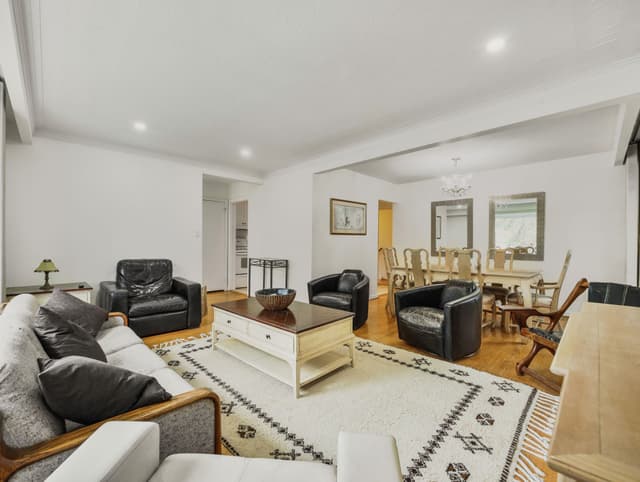1169 Cynthia Ln. Oakville On L6j 2w2