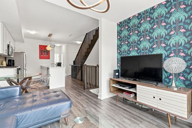 261 Skinner Rd. 23 Hamilton On L8b 1w6