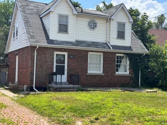 46 Plains Rd. Upper Unit Burlington On L7t 2b9