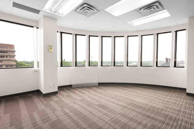 710 Dorval Dr. 401 Oakville On L6k 3v7