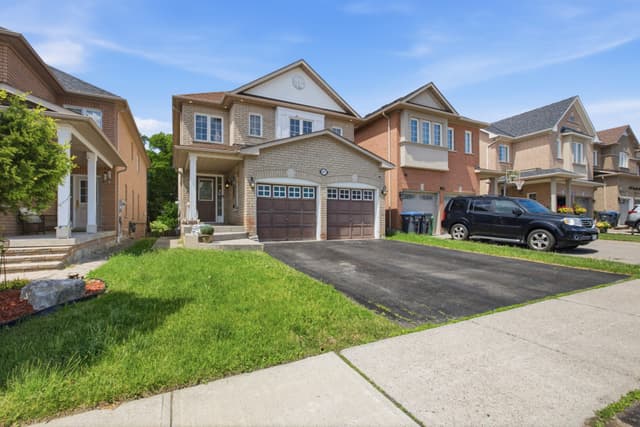 1077 Knotty Pine Grove Mississauga On L5w 1j6