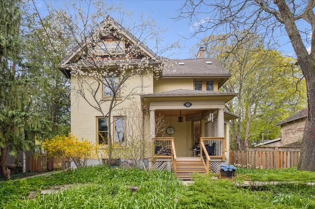 113 Queen St. Guelph On N1e 4s2