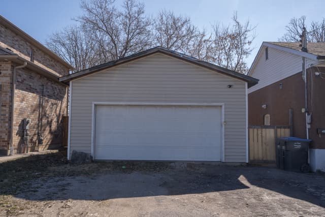 38 Cattrick St. Mississauga On L4t 1h5