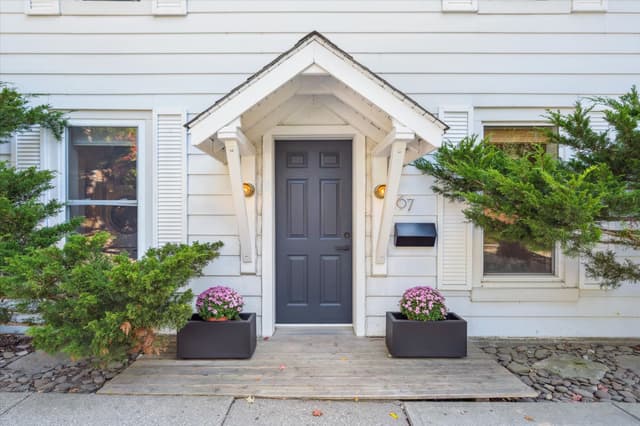 67 Grove St. Guelph On N1e 2w6