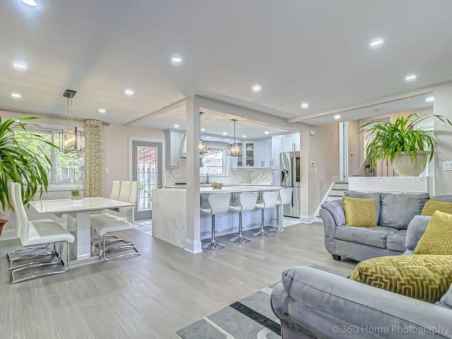 1179 Queens Ave. Oakville On L6h 2b7