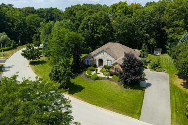 32 Parkshore Pl. Hamilton On L0r 1h1