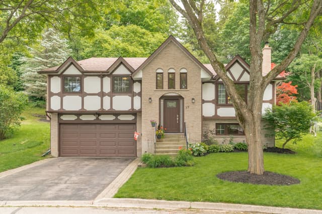 39 Wagoners Trail Guelph On N1g 3m9
