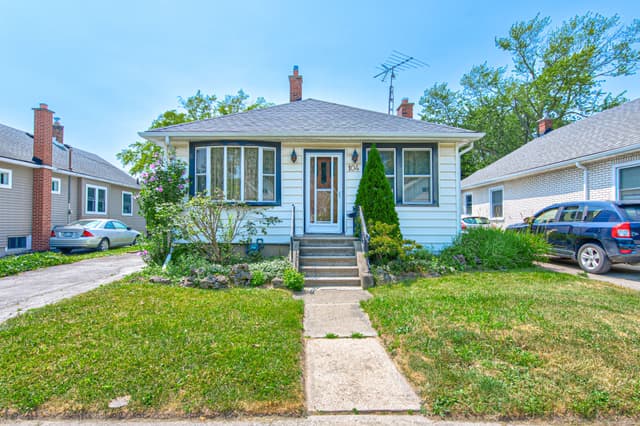 104 Highland Ave. St Catharines On L2r 4j2