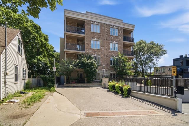 70 Stewart St. 102 Oakville On L6k 1x5