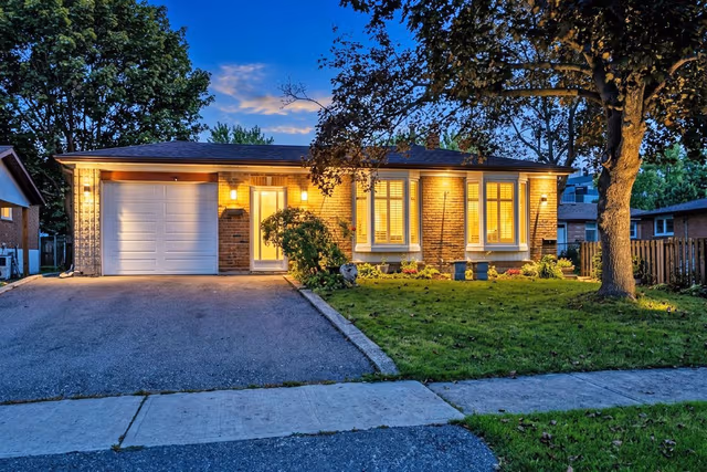 3602 Dunrankin Dr. Mississauga On L4t 1v9