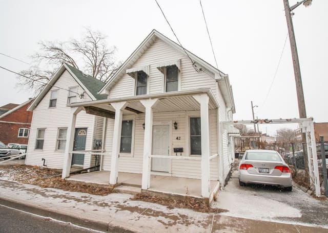 42 North St. St Catharines On L2r 2s5
