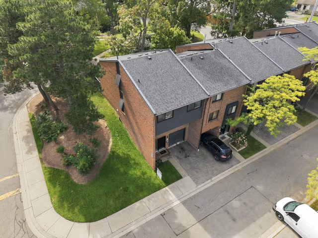 20 Mineola Rd. 17 Mississauga On L5g 4n9