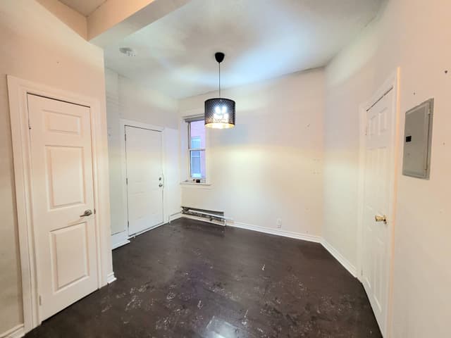 135 John St. S 4 Hamilton On L8n 2c3