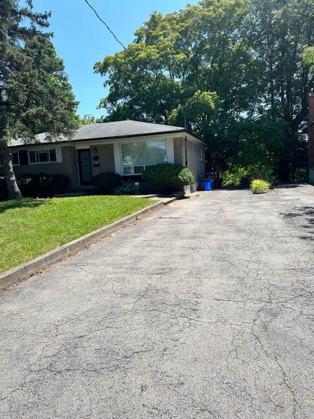 508 Stafford Dr. Upper Oakville On L6l 4m5