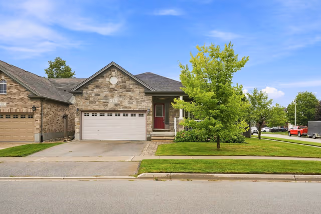 33 Norma Cres. Guelph On N1e 7m4