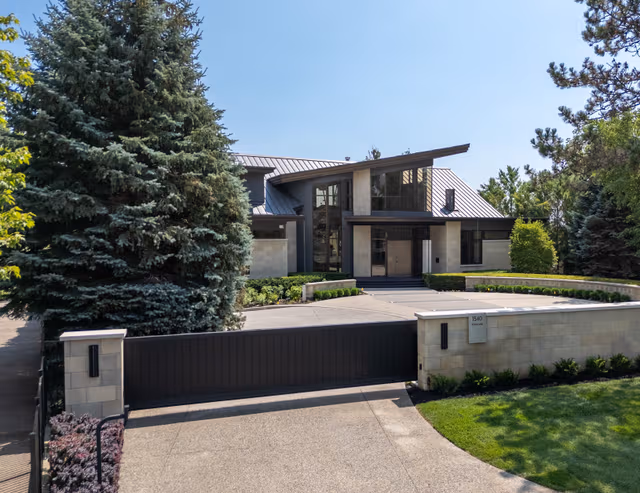 1540 Watersedge Rd. Mississauga On L5j 1a4