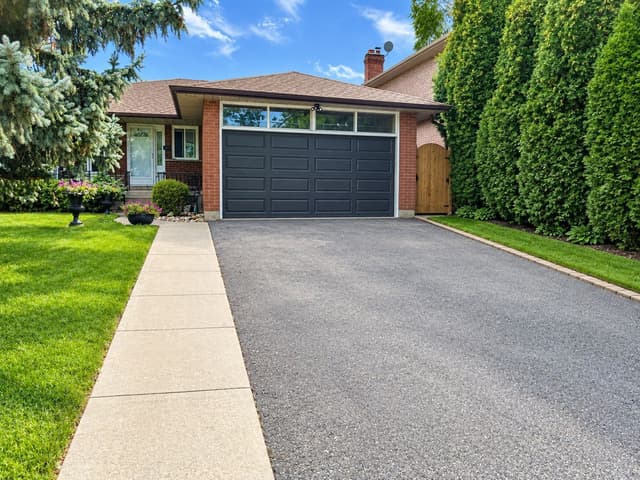 896 Fourth St. Lower Mississauga On L5e 1j6