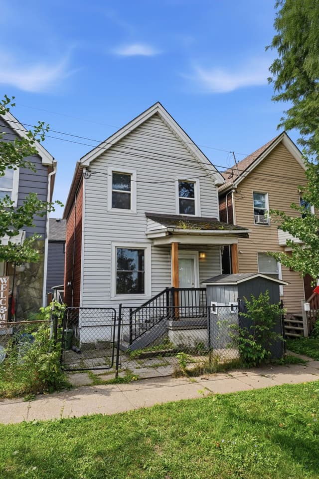 38 Mars Ave. Hamilton On L8l 3v8