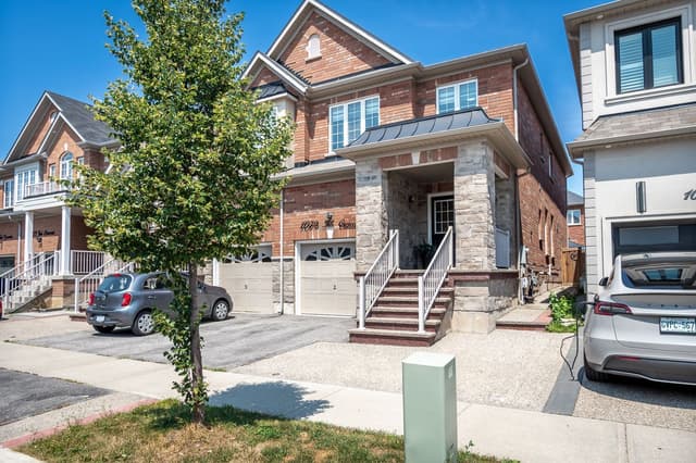 1079 Job Cres. Milton On L9t 8v5