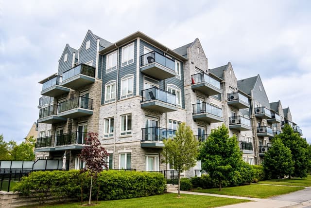 3075 Thomas St. 310 Mississauga On L5m 0m4