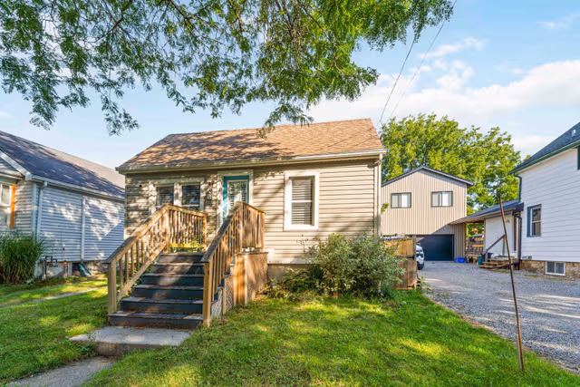 37 Maplecrest Ave. St Catharines On L2t 1a7