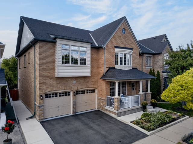 360 Holmes Cres. Milton On L9t 0t4