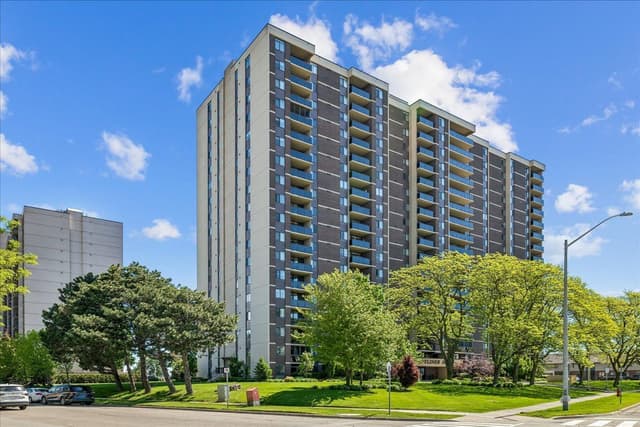 301 Frances Ave. 709 Hamilton On L8e 3w6