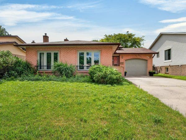 34 Crestcombe Rd. St Catharines On L2s 2j4