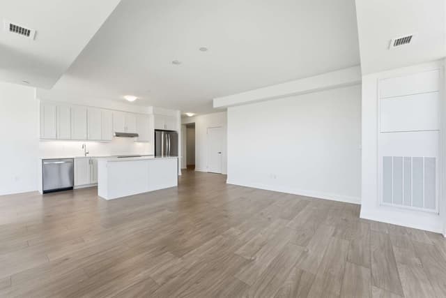 1035 Southdown Rd. 1809 Mississauga On L5j 0a2