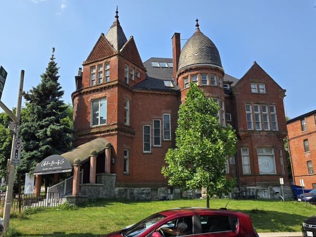 252 James St. S 4 Hamilton On L8p 3b5