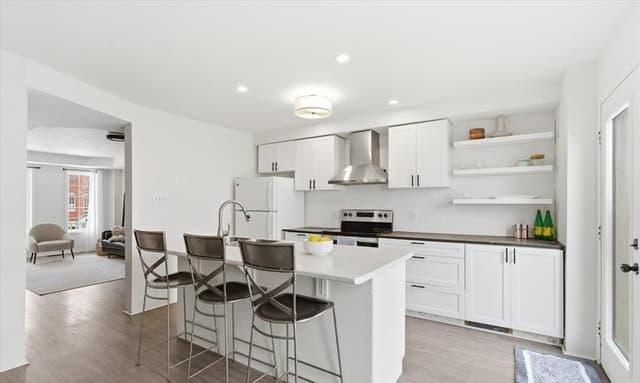 98 Roxton Rd. Oakville On L6h 6v4