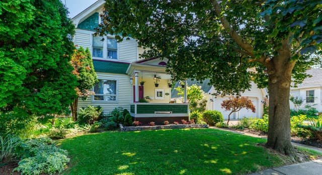 34 Henry St. St Catharines On L2r 5t6