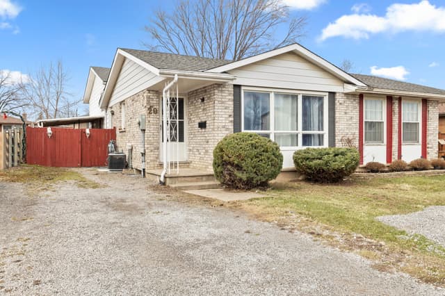 20 Canterbury Dr. St Catharines On L2p 3m7