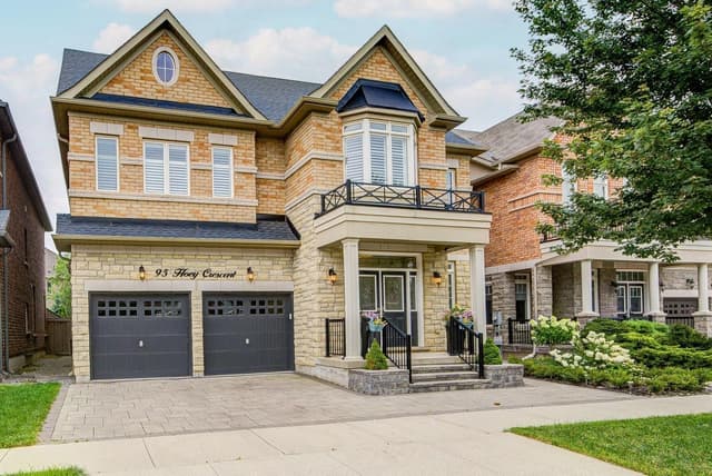 95 Hoey Cres. Oakville On L6m 0x1