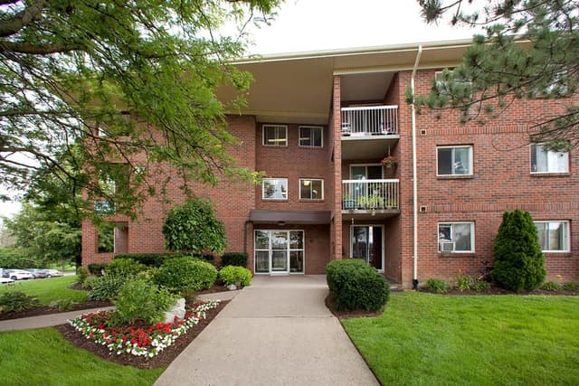 100 Woodrow St. 304 St Catharines On L2p 3p2