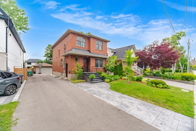 39 Broadview Ave. Mississauga On L5h 2s8