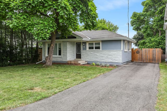6 Lincoln Ave. Grimsby On L3m 1y4
