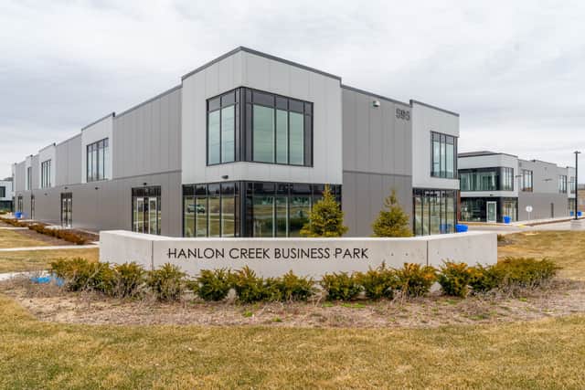 595 Hanlon Creek Blvd. 1 - Full Guelph On N1c 0a1
