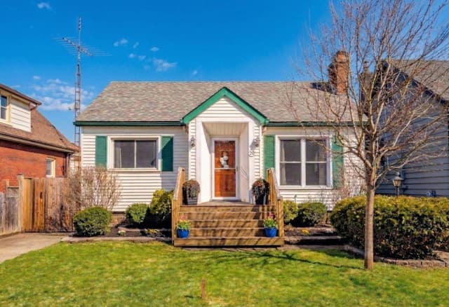 20 East 18th St. Hamilton On L9a 4n7