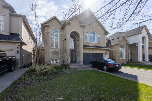 216 Diiorio Circle Hamilton On L9k 1t1