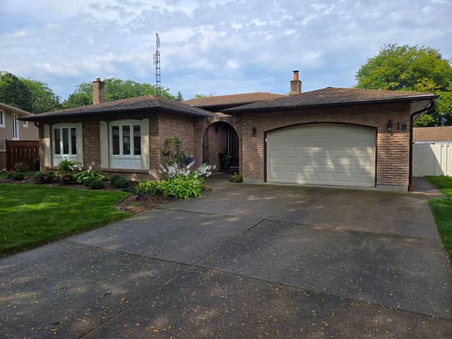 18 Deanna Cres. St Catharines On L2n 6r9