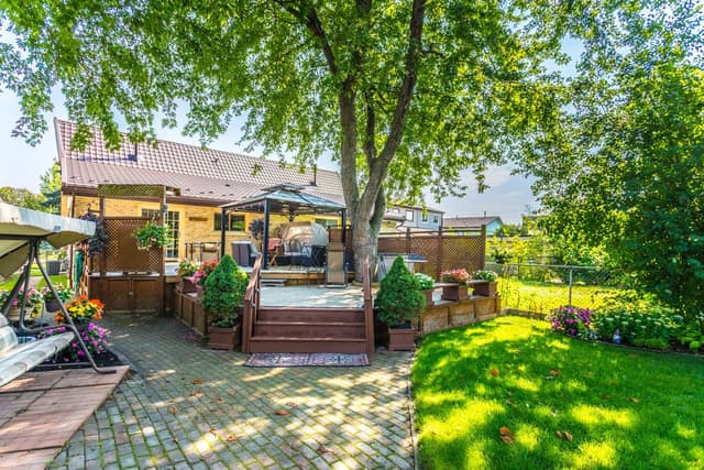 32 Falconer Dr. Mississauga On L5n 1m4