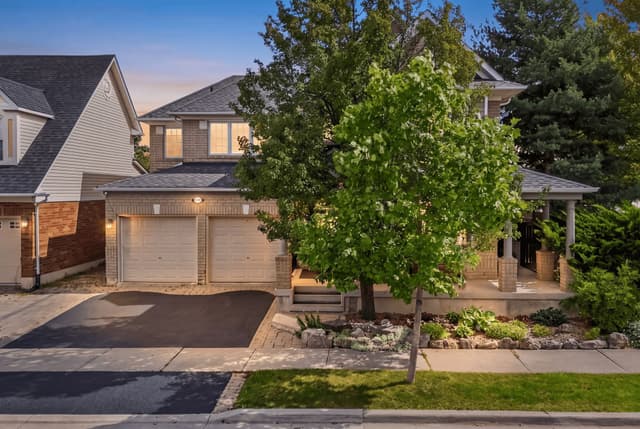 1667 Dempsey Cres. Milton On L9t 5m5