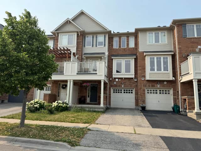829 Fowles Ct. Milton On L9t 0z6