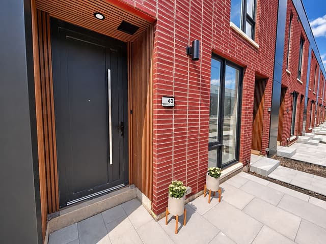 43 Everett Common St Catharines On L2p 2g3