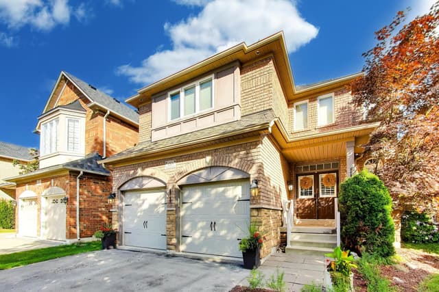 2324 Woodcrest Dr. Oakville On L6m 4c5