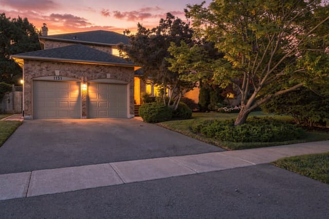 1151 Forest Trail Pl. Oakville On L6m 3h7