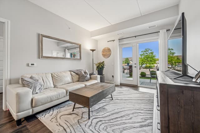 35 Kingsbury Square 121 Guelph On N1l 0j4